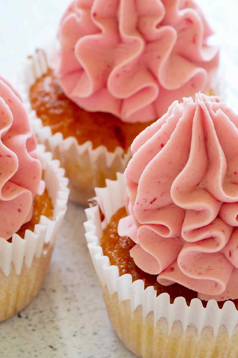 https://www.produits-lechampion-patisseries.fr/wp-content/uploads/2021/03/service_7.jpg